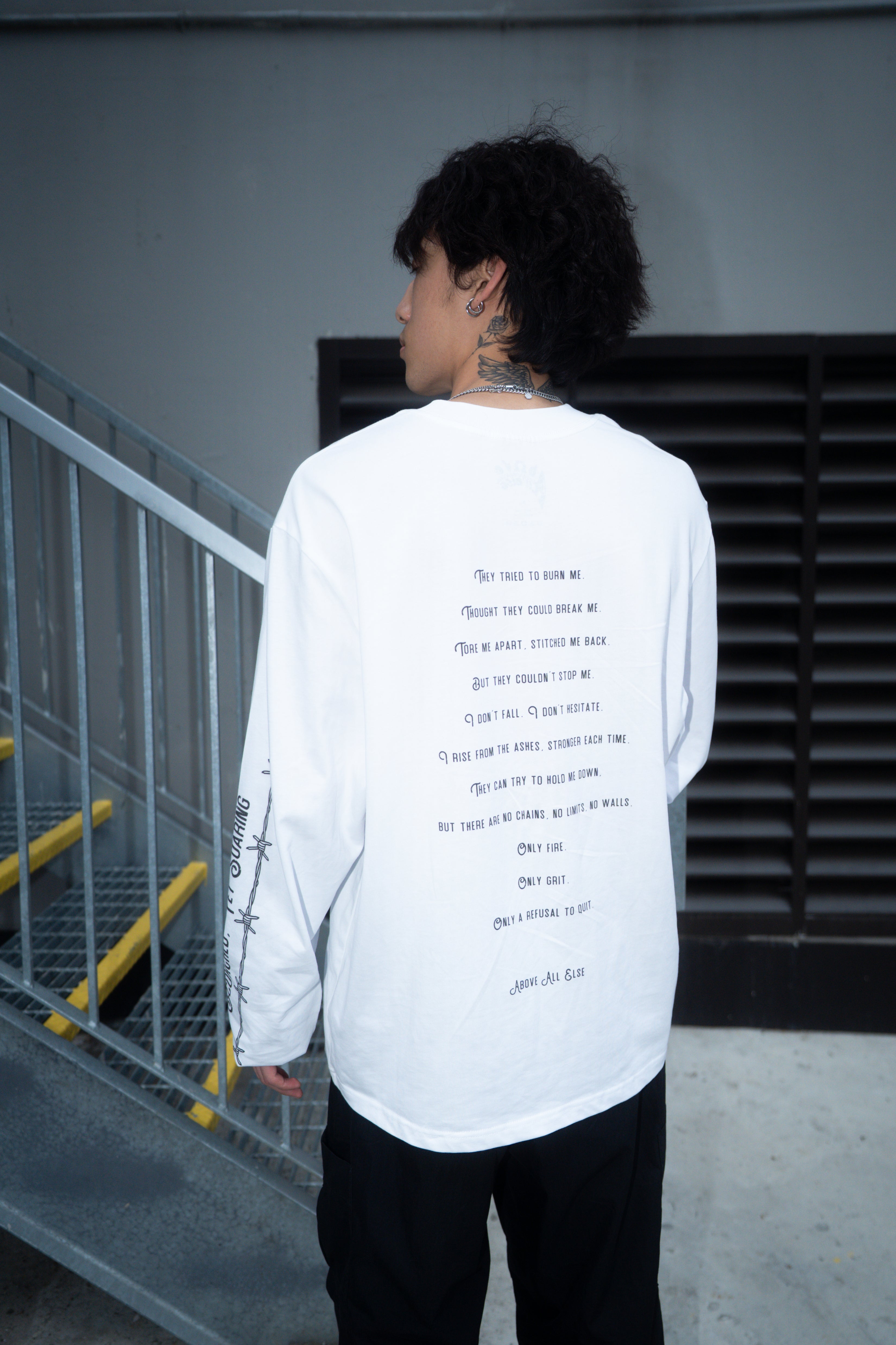 Crew Neck Loose Long Sleeve (White)