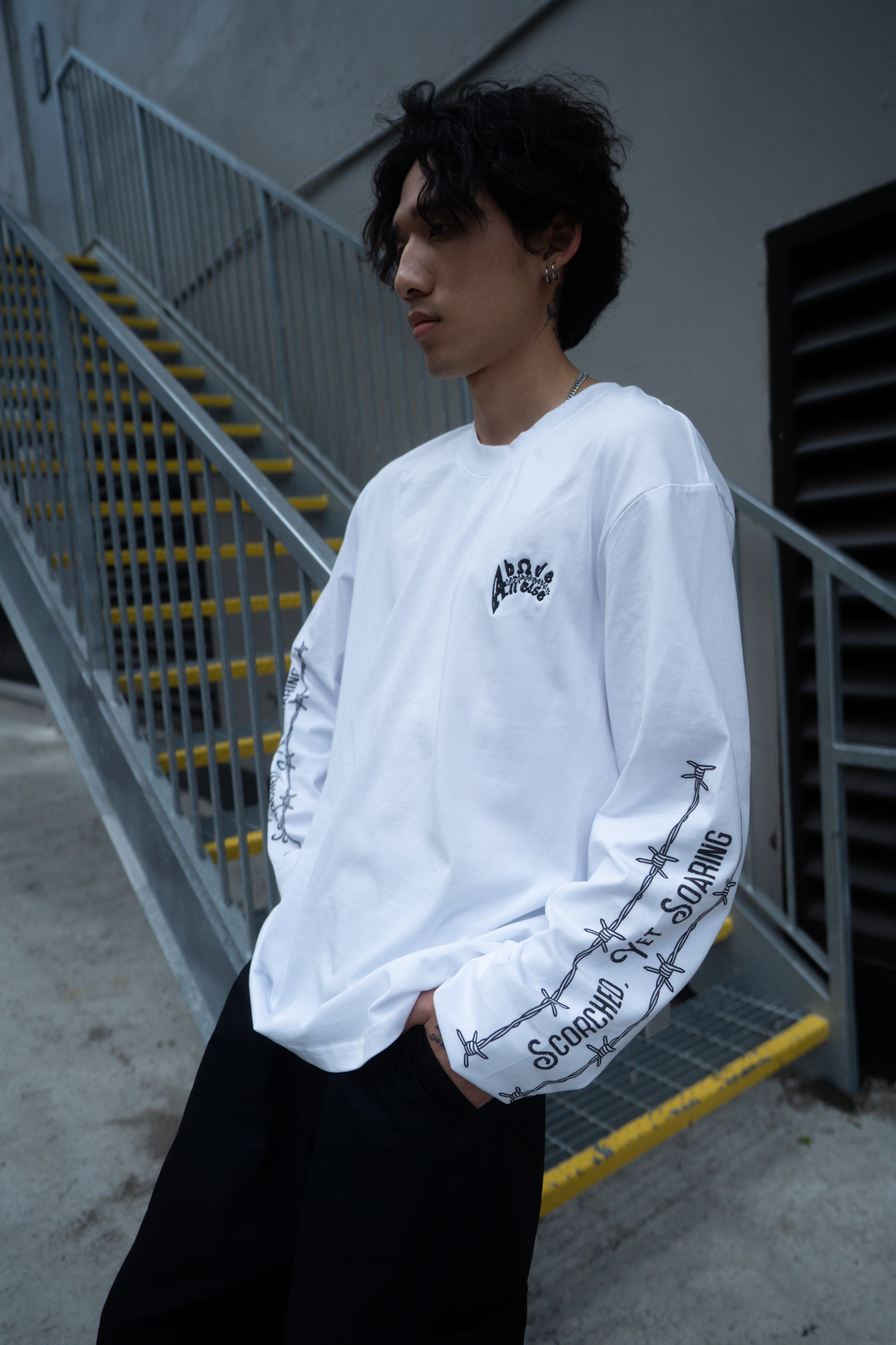 Crew Neck Loose Long Sleeve (White)