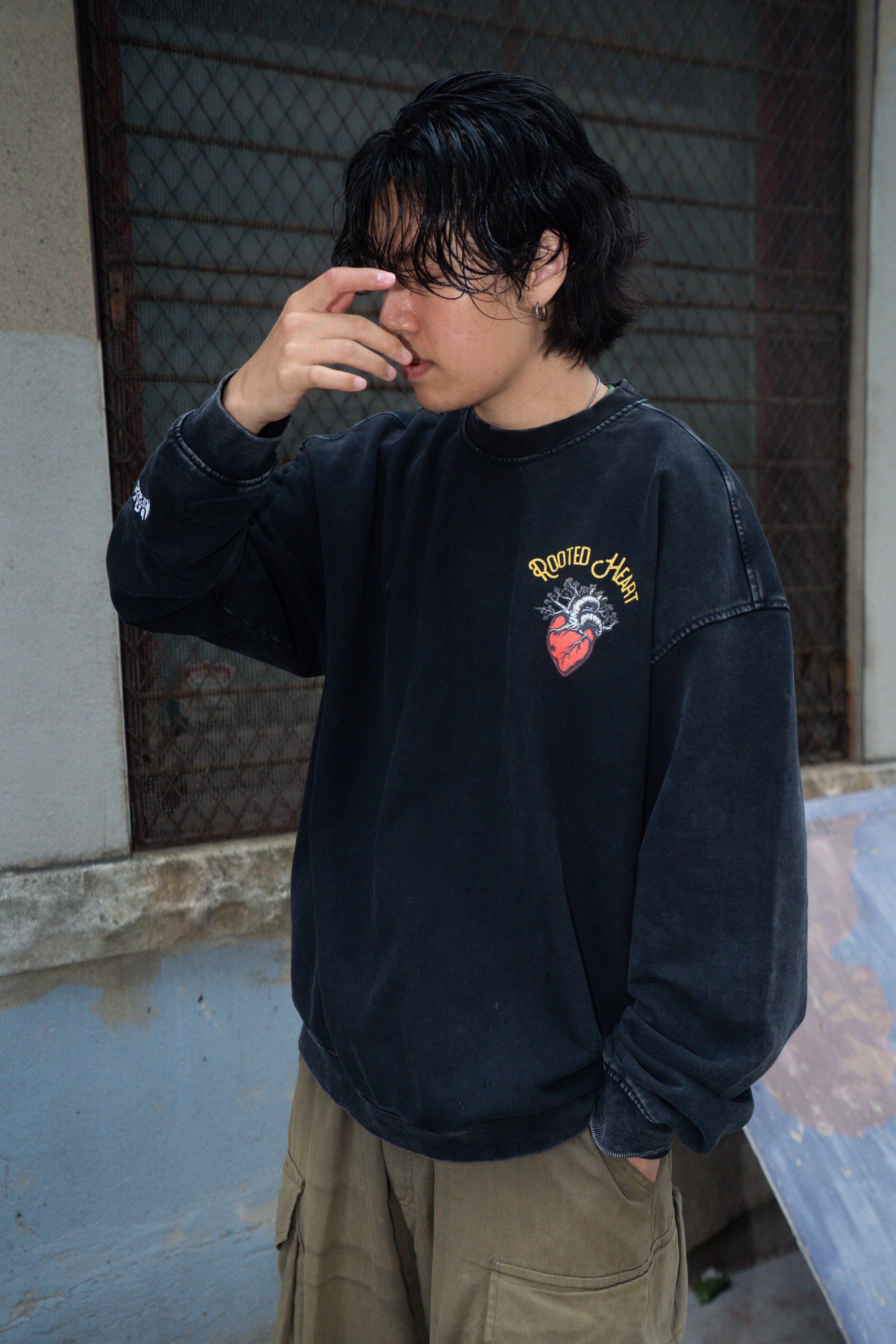 Heavy Oversized Faded Sweatshirt (Black)