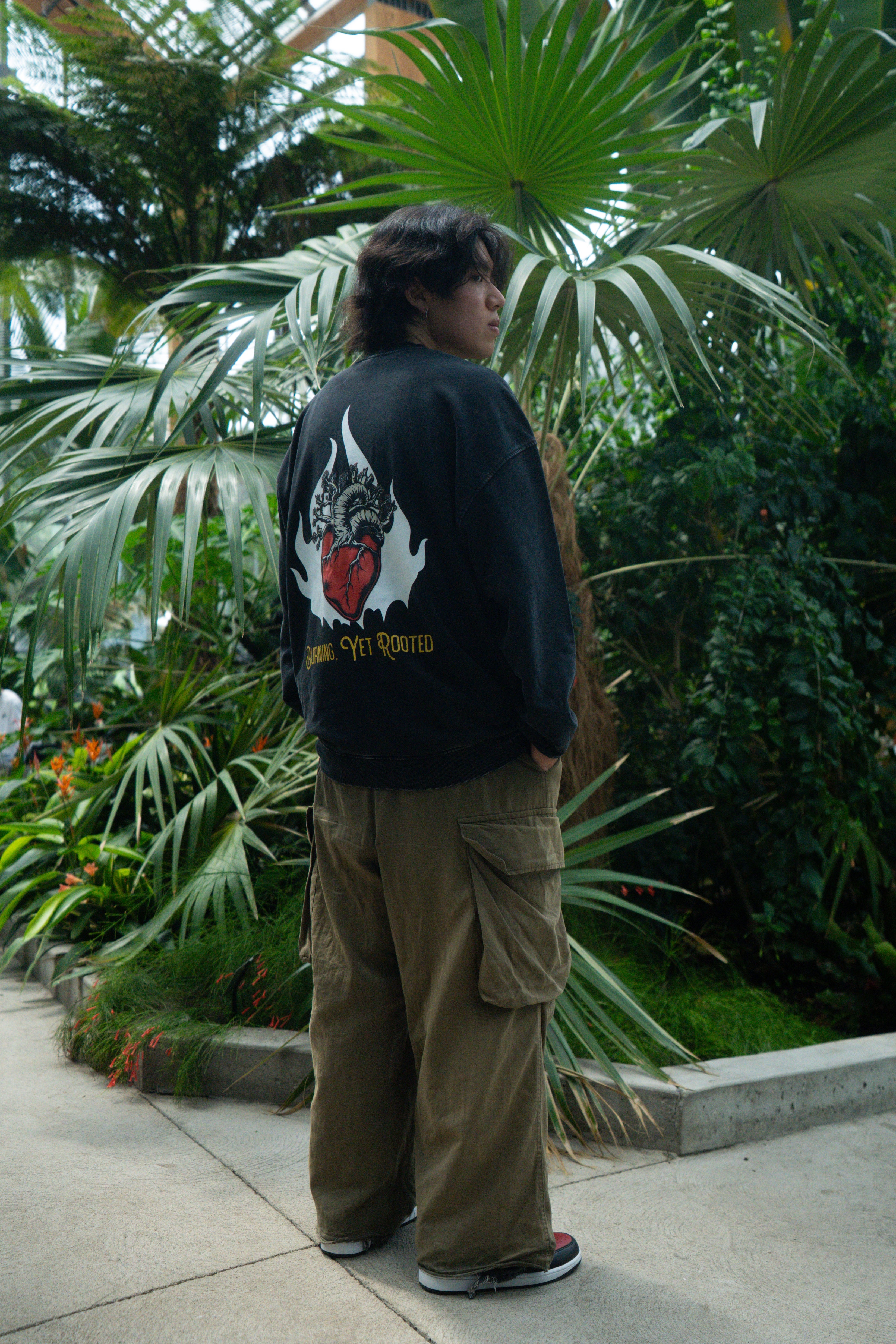 Heavy Oversized Faded Sweatshirt (Black)